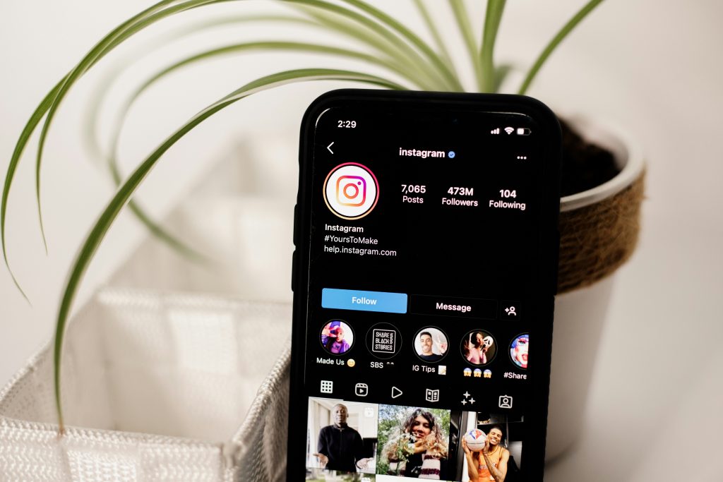 Micro-influencers career opportunities 2025