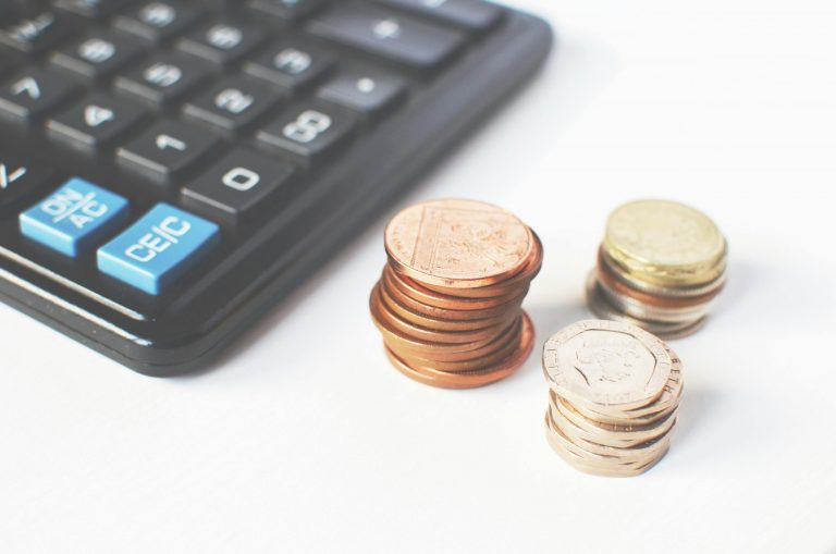 Social Media Salary Trends in the UK: What to Expect in 2025